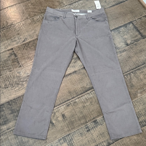 NWT BRAX FEEL GOODGray MEN Pants SIZE 38/32